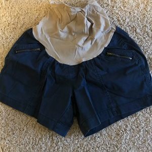 Motherhood Maternity navy medium shorts